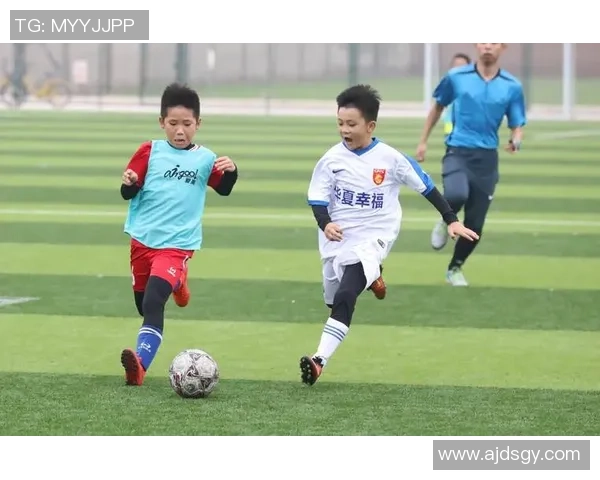 上海足球队的力量变革引发热议推动中国足球新篇章 上海足球队的力量变革引发热议推动中国足球新篇章