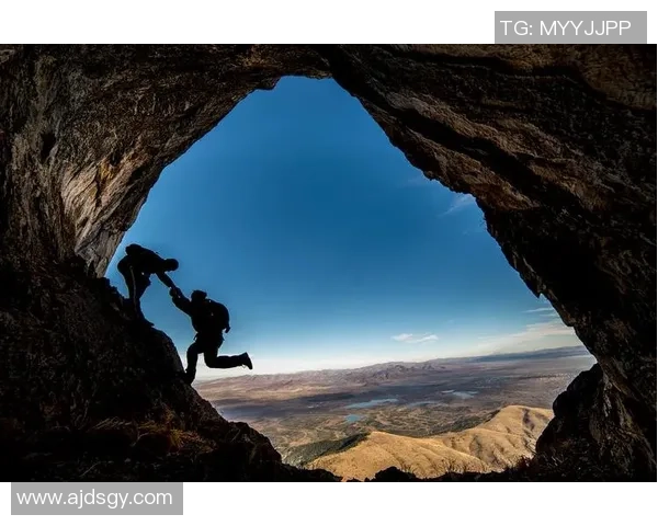 深圳攀岩队的防反体系与攀岩战术的深度剖析与应用